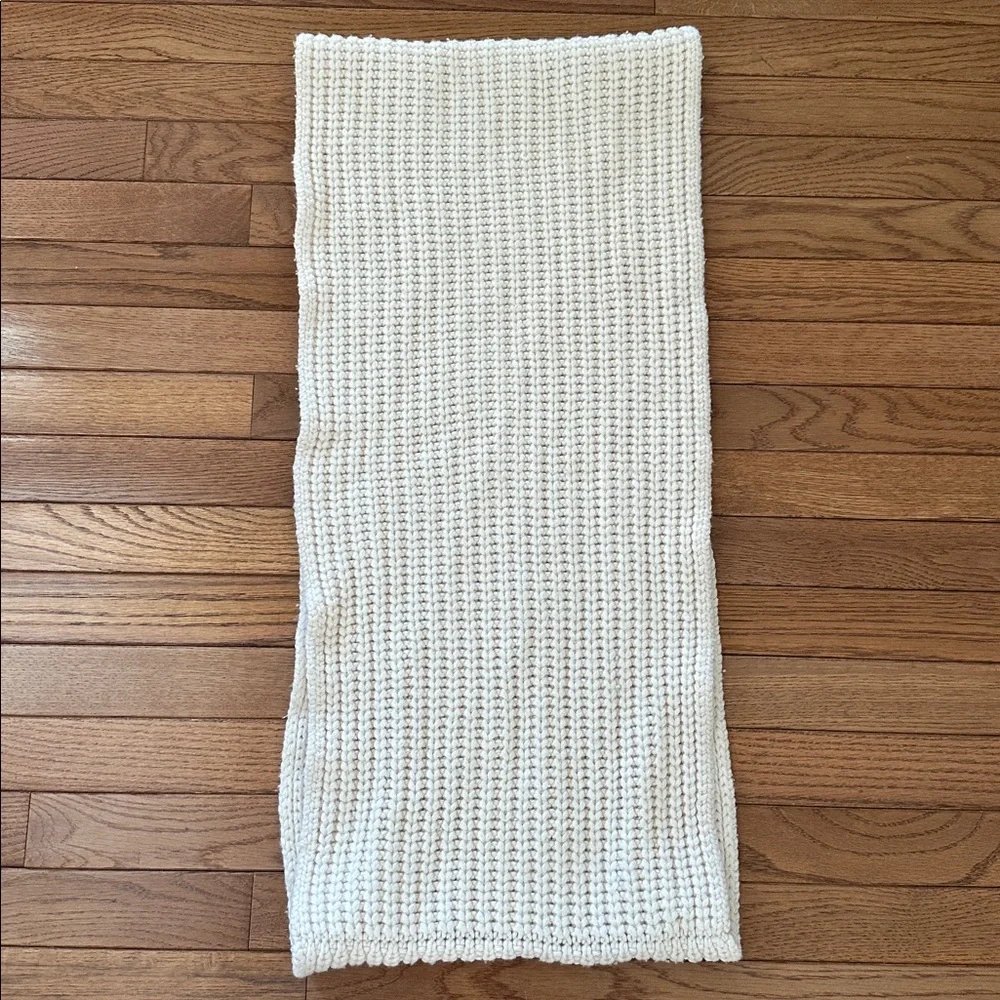 🤍 J. CREW women’s infinity scarf cream off white chunky knit